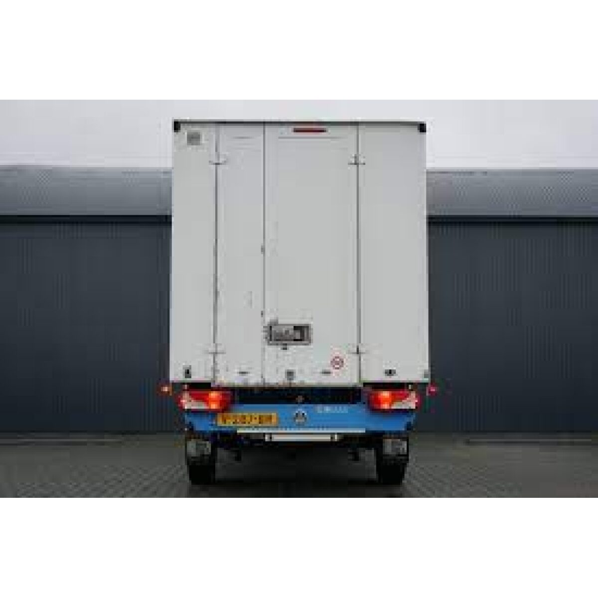 Set achterdeuren compleet inclusief frame 1.20 x 2.10mtr - Afbeelding 1